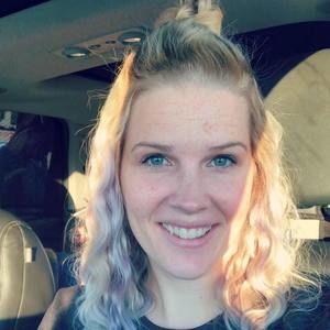 Meet your Posher, Danae